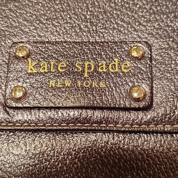 Small Kate Spade wallet snap & zipper closure...sew pictures for condition - Picture 2 of 15